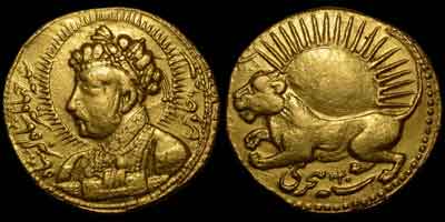 Jahangir portrait gold coin, self portrait mohur. Obverse: Turbanded bust of Jahangir with radiate head left and resting his left hand on a book, regnal year 6. Reverse: A lion to left surmounted by rising sun, AH year 1020.